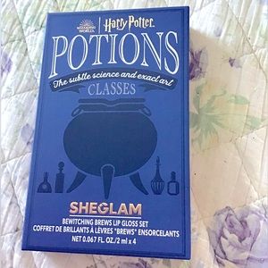 New Harry Potter Bewitching Potions Collector Set 4 Lip Glosses SheGlam In Box